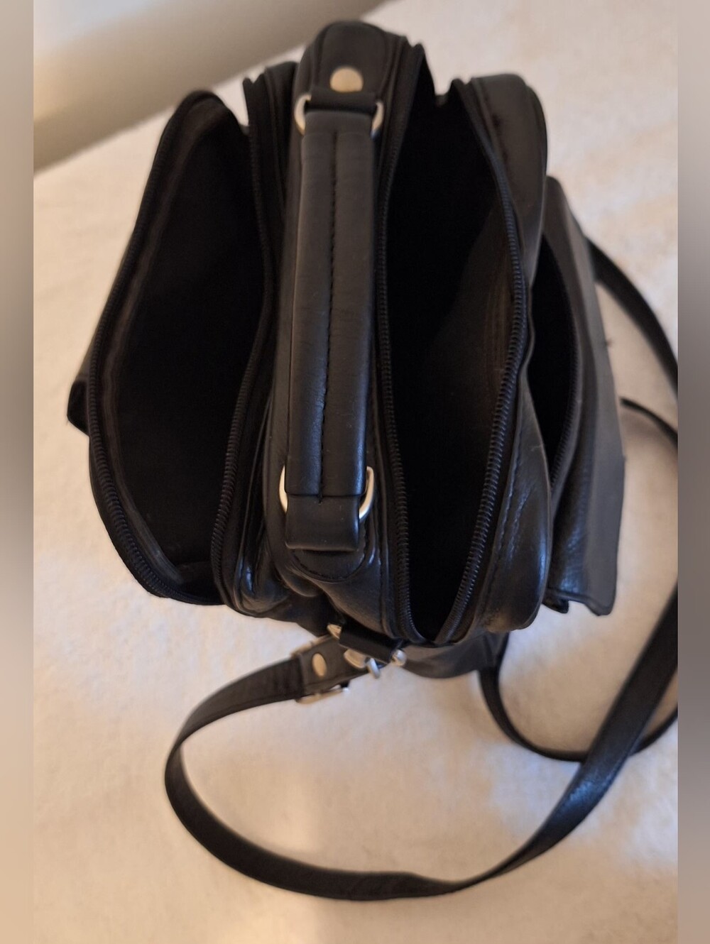 Wilsons Leather Black Leather Compact Messenger with Adjustable Strap - Picture 10 of 12